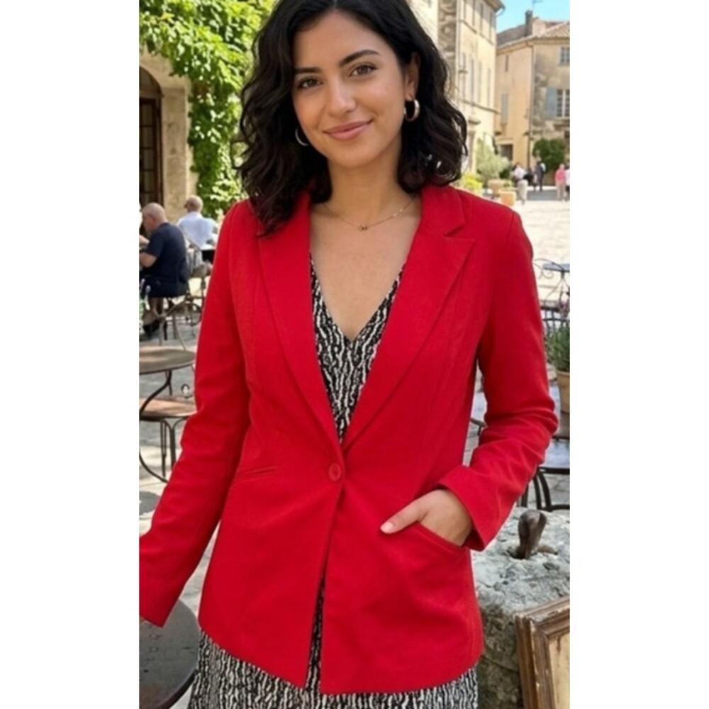 NWT Pretty Little Thing red blazer
